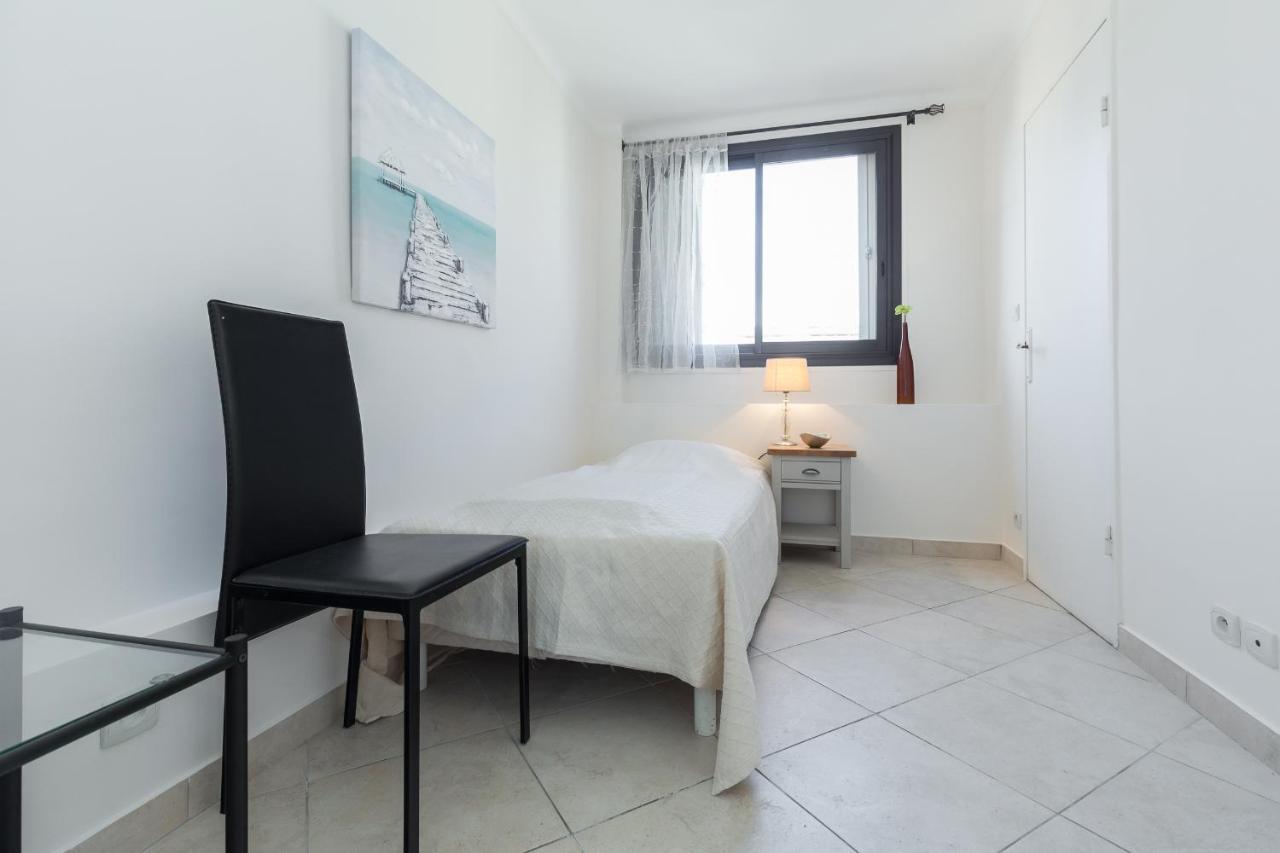 Modern 3 Bedroom, 3 Bathroom For Rent Near Old Town Walking Distance To Palais - 2000