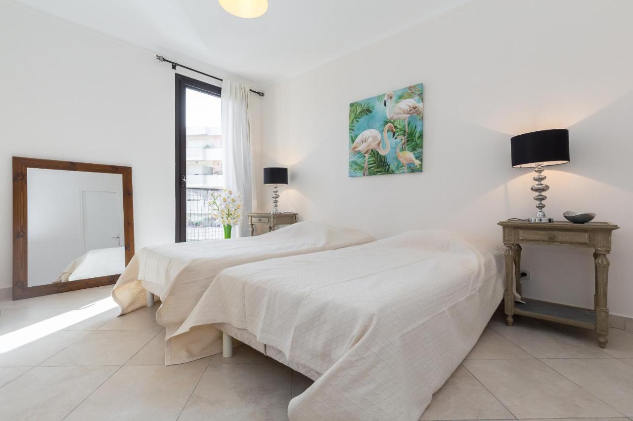 Modern 3 Bedroom, 3 Bathroom For Rent Near Old Town Walking Distance To Palais - 2000 Appartement *