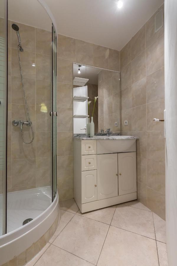 Modern 3 Bedroom, 3 Bathroom For Rent Near Old Town Walking Distance To Palais - 2000 Appartement